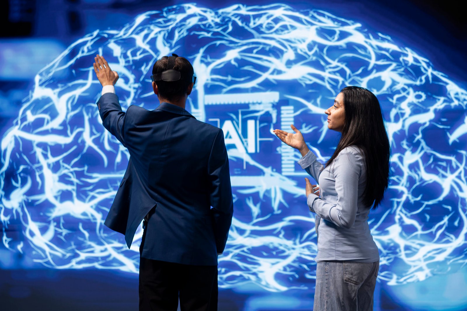 Conférence sur l’intelligence artificielle en France, illustrant le plan d’investissement de 109 milliards d’euros pour développer les infrastructures et la formation en IA.